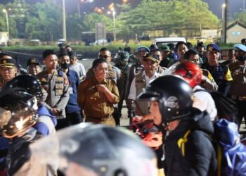 Menko PMK Pantau Arus Mudik di Pelabuhan Ciwandan