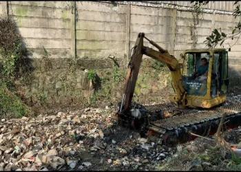 DBMSDA Kabupaten Tangerang Normalisasi 5 Titik Saluran Pembuang akibat Sedimentasi