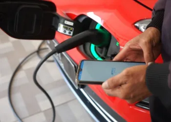 PLN Ajak Masyarakat Pangkas Emisi Karbon Pakai Kendaraan Listrik