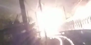 Listrik Aliran Atas di Perlintasan Parung Panjang-Cicayur Cisauk Terbakar, Perjalanan KRL Commuter  Terganggu