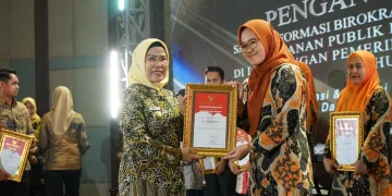 Optimalisasi SAKIP dan RB, Bupati Serang Beri Penghargaan OPD dan ASN Berprestasi