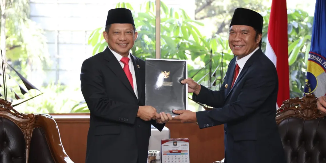 Mendagri Perpanjang Masa Jabatan Al Muktabar Sebagai Pj Gubernur Banten