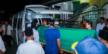 Pilar Saga Ichsan Sambut Kedatangan Jenazah Korban Kecelakaan Bus di Guci Tegal