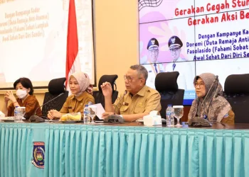 Wali Kota Tangsel Beri Tablet Tambah Darah ke Remaja Putri Untuk Atasi Stunting - HALO BANTEN