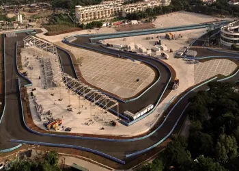 Mau Nonton Formula E, Pakai Kendaraan Umum Aja