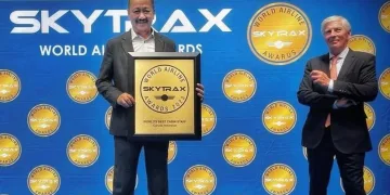 Garuda Indonesia Dinobatkan Sebagai The World’s Best Airline Cabin Crew Skytrax di Paris