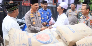 HUT Bhayangkara ke-77, Polres Tangsel Distribusikan 222 Paket Sembako di Serpong