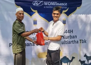 Idul Adha 1444H, WOM Finance Salurkan Daging Kurban di Sekitar Kantor Cabang