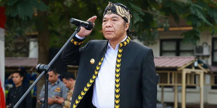 Inspektur Upacara Peringatan Hari Lahir Pancasila di Lapangan Sekretariat Daerah (Setda) Provinsi Banten, KP3B Curug, Kota Serang, Kamis (1/6/2023).