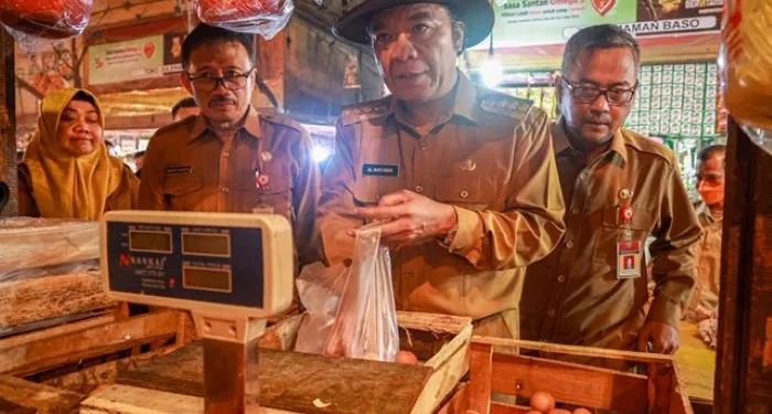 Sidak Pasar Rau Kota Serang