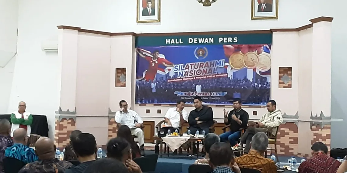 Dito Ariotedjo saat menjadi pembicara dalam Silahturami Nasional Stakeholder Olahraga Indonesia Menuju Pentas Dunia yang digelar Persatuan Wartawan Indonesia (PWI) Pusat