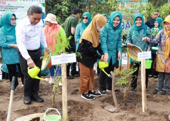 Pj Gubernur Banten Al Muktabar Luncurkan Gerakan Menanam Sejuta Pohon Kelor