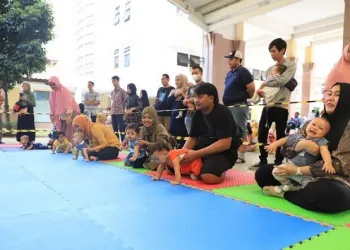 Ratusan Bayi di Kota Tangerang Ikut Lomba Bayi Merangkak