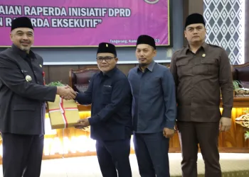 Bupati Tangerang Ajukan Dua Raperda ke DPRD