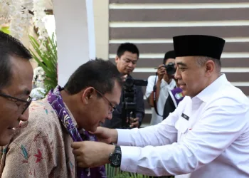 Bupati Tangerang Dampingi Pj Gubernur Banten Terima Kunjungan Tim Klarifikasi Lapangan Lomba Kelurahan Tingkat Regional II