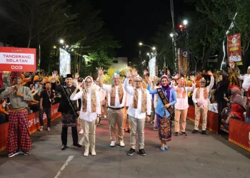 Pemkot Tangerang Selatan Kenalkan Batik Khas Tangsel di Karnaval Budaya Apeksi ke-16 di Makassar