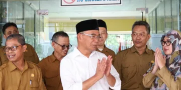 Sempat Diprotes Wali Murid, Menko PMK Sidak Proses PPDB di SMA Negeri 5 Tangerang Selatan