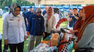 Plh Sekda Virgojanti Buka Bazar UMKM DJPb Provinsi Banten