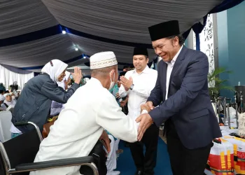 Pj Gubernur Al Muktabar Sambut Kedatangan Kloter Pertama Jamaah Haji Provinsi Banten