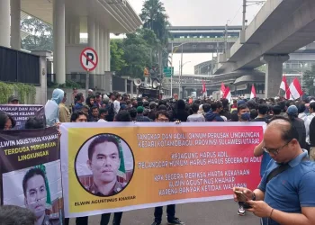 Masyarakat Peduli Lingkungan Menentang Reklamasi Pantai yang Dilakukan Oknum Kejaksaan