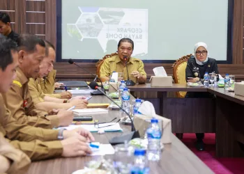 Pj Gubernur BantenTandatangani Surat Rekomendasi Pengajuan Geopark Bayah Dome Sebagai Geopark Nasional