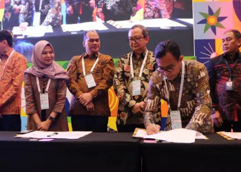 Astra dan PLN Jalin Kolaborasi, Percepat Transisi Energi Baru Terbarukan