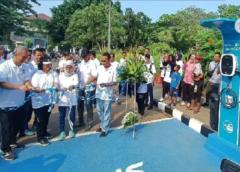 Bupati Iti Resmikan Stasiun Pengisian Kendaraan Listrik Di Kabupaten Lebak