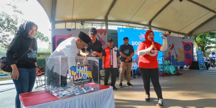 Bapenda Tangerang Selatan Gelar Fun Walk Wajib Pajak di Jogging Track Bintaro Jaya Xchange Mall