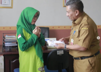 Pemda Pandeglang Berikan Bantuan Kepulangan Mahasiswa Kembar Lulusan Rusia