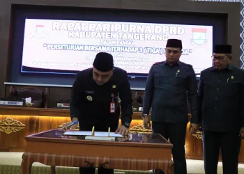 Bupati dan DPRD Kabupaten Tangerang Setujui Penetapan Tiga Raperda