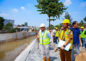 Kondisi Terkini Pembangunan Turap Kali Ciater Hilir Segmen Laverde – Serpong Park, Pilar: Alhamdulillah Sesuai Target