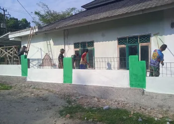 Percantik Mesjid, TMMD 117 Kodim 0601/Pandeglang Lakukan Pengecatan