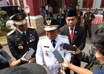 Pj Gubernur Al Muktabar Raih Penghargaan Dari Kanwil Kemenkumham Provinsi Banten