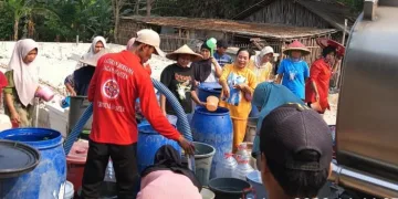 Perumda Tirta Al Bantani Kirim Bantuan 175 Tangki Air Bersih