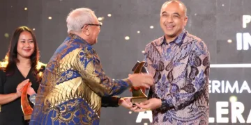 Bupati Tangerang Terima APDI B-Universe Award 2023