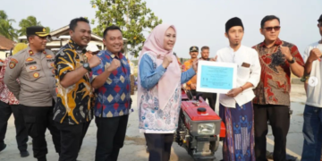 Dukung Percepatan Pengolahan Lahan, Poktan Diberi Bantuan Alsintan