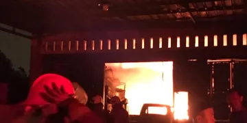 Breaking News: Kebakaran Hanguskan Sebuah Ruko di Tigaraksa Tangerang