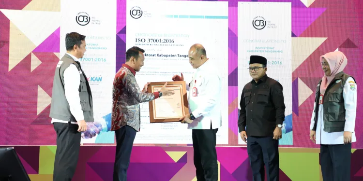 Inspektorat Kabupaten Tangerang terima sertifikasi ISO 37001:2016