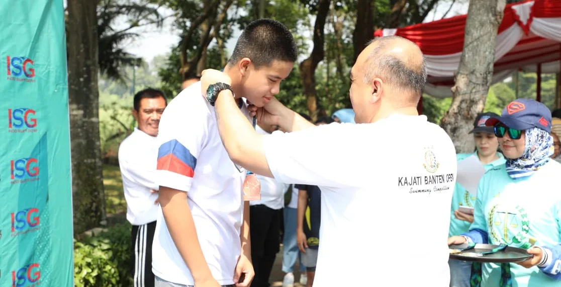 Bupati Tangerang Hadiri Kejuaraan Renang Kajati Banten Open di Gading Serpong