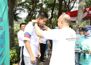 Bupati Tangerang Hadiri Kejuaraan Renang Kajati Banten Open di Gading Serpong