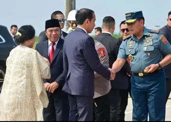 Pj Gubernur Al Muktabar Turut Antar Keberangkatan Presiden Joko Widodo ke India