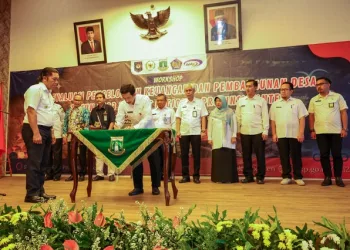 Pj Gubernur Al Muktabar Mengukuhkan Forum Kolaborasi Pengawasan Desa Provinsi Banten