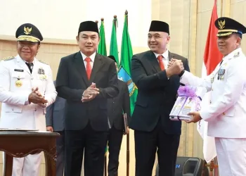 Pj Gubernur Banten Al Muktabar Lantik Pj Bupati Tangerang