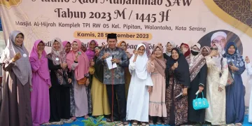 Walikota Serang Sodaqoh ke Janda-janda di Maulid Nabi TPI Pipitan Walantaka