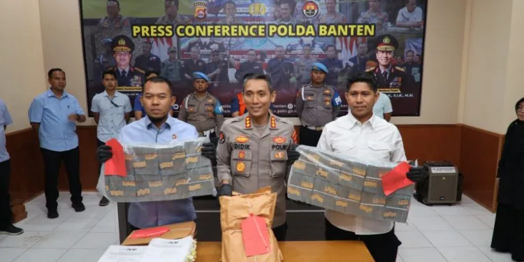 Polda Banten Ringkus Dua Tersangka Korupsi Pembangunan Jalan Akses Pelabuhan di Cilegon