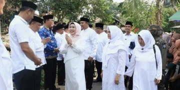 Ziarah ke Makam KH Syam’un, Bupati Serang Motivasi ASN Tingkatkan Pelayanan ke Masyarakat