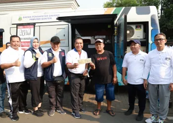 Hampiri Mobil Samling, Pj Gubernur Banten Al Muktabar Apresiasi Pembayar PKB