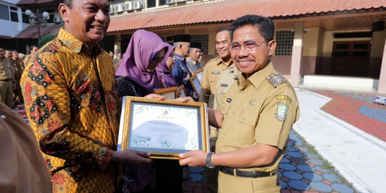 Menteri LHK Beri Penghargaan Kepada Kampung Talas Binaan Polres Metro Tangerang Kota