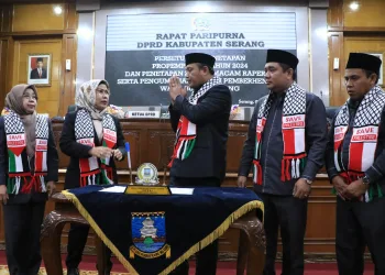 DPRD Umumkan Usulan Pemberhentian Jabatan Wakil Bupati Serang