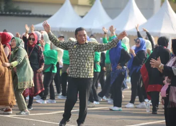 Kenalkan Kain Tradisional Lewat Senam Sehat Kreasi Wastra Banten